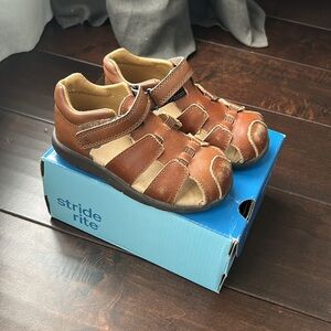 Stride Rite Archie Fisherman Brown Sandals - size 9 wide